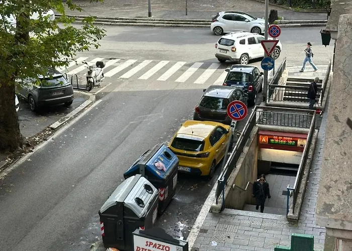 Softrooms Zona San Giovanni Metro' A 1 Minuto Pensión